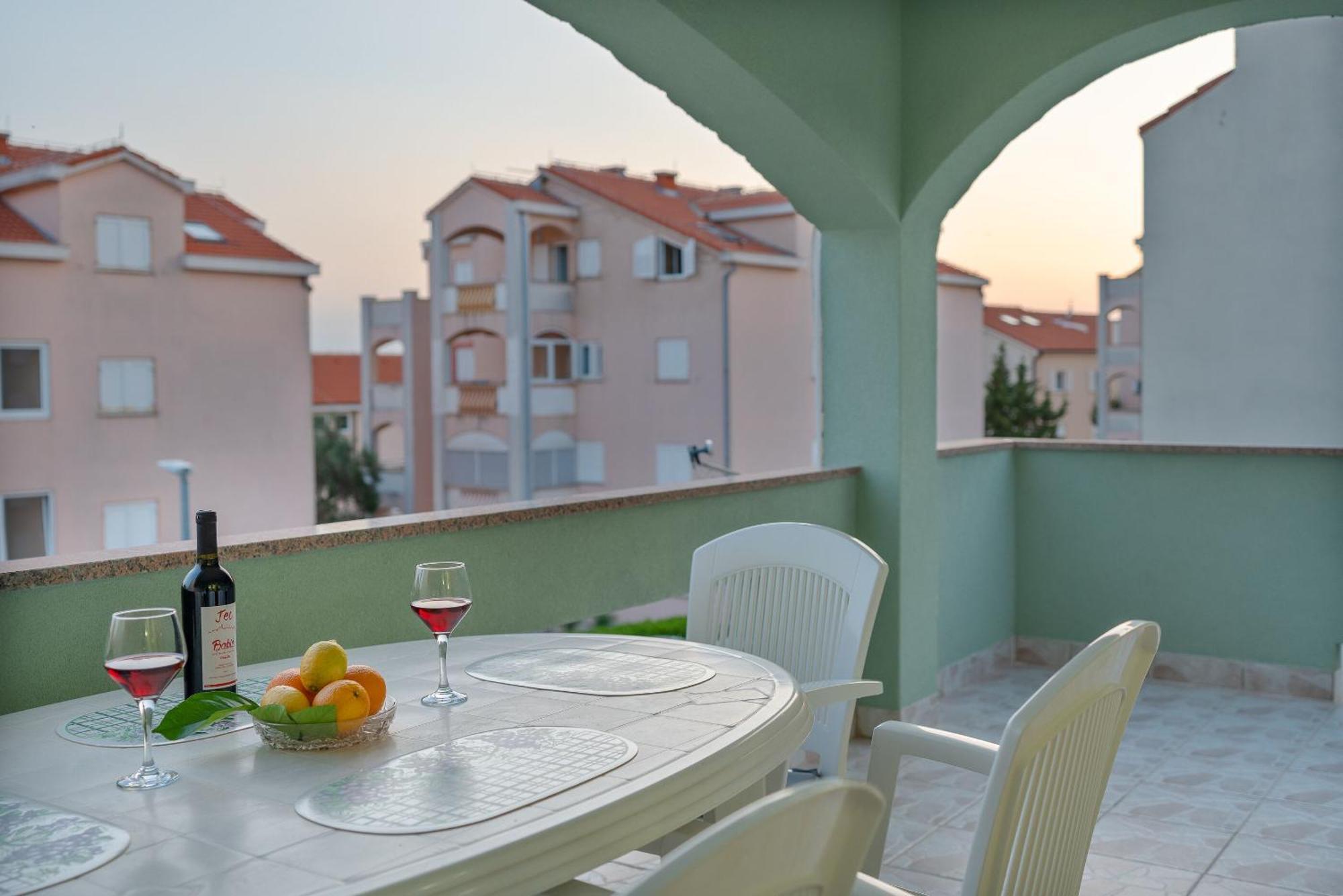 Apartments Jasna Novalja Exterior foto